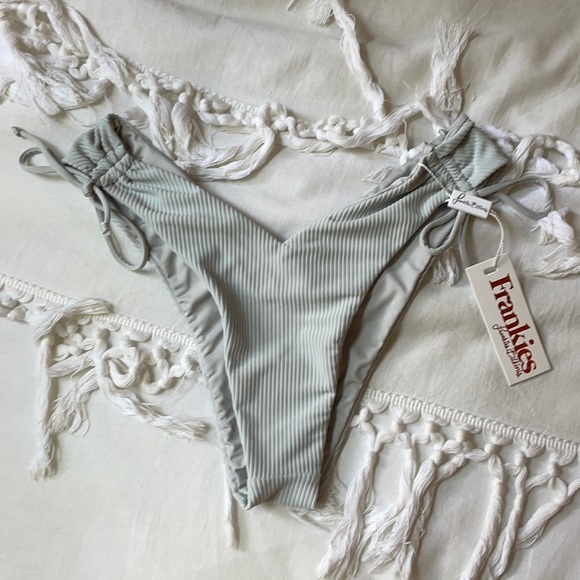 FRANKIES BIKINIS BOTTOM - Picture 2 of 3